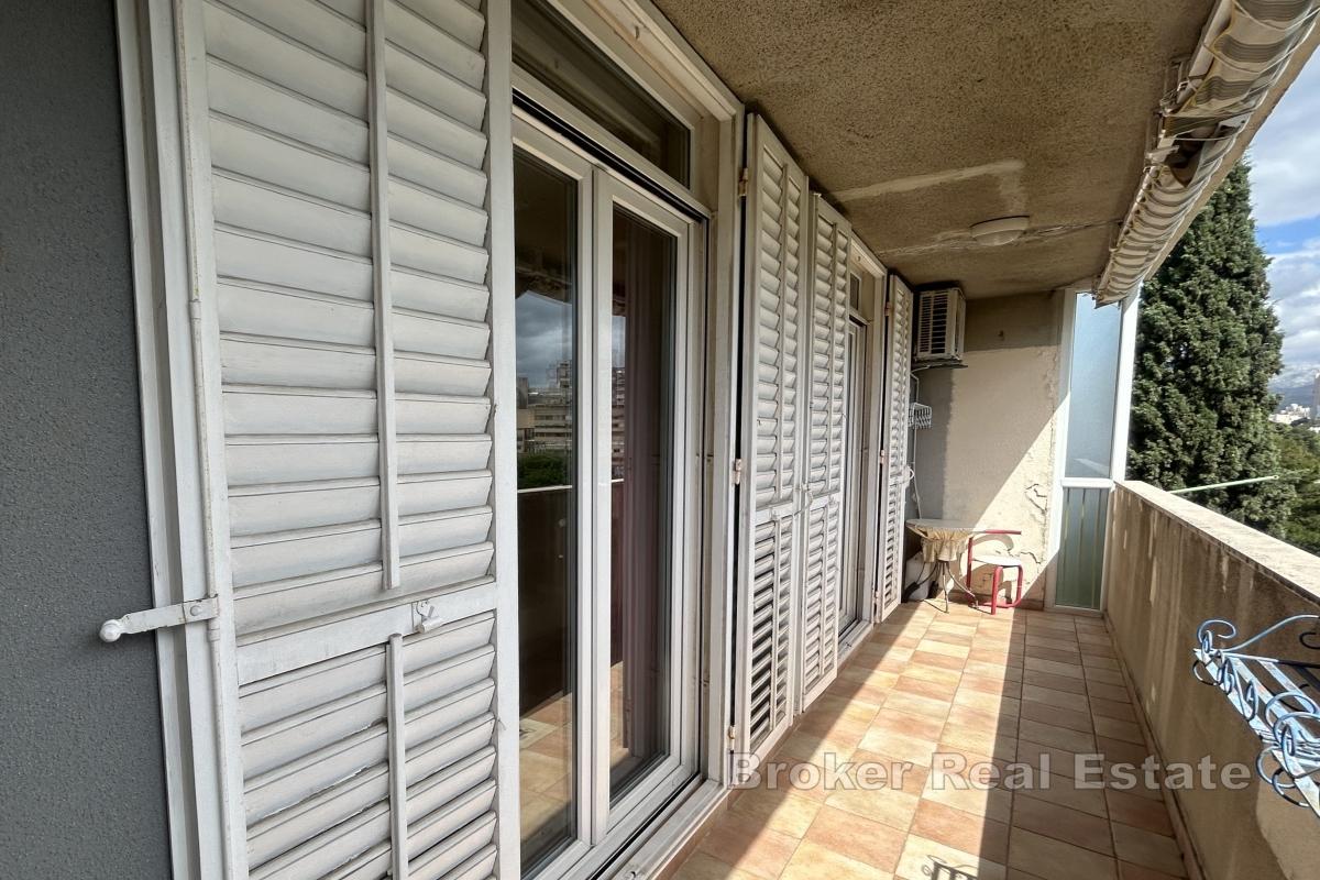 Prostran jednosobni stan