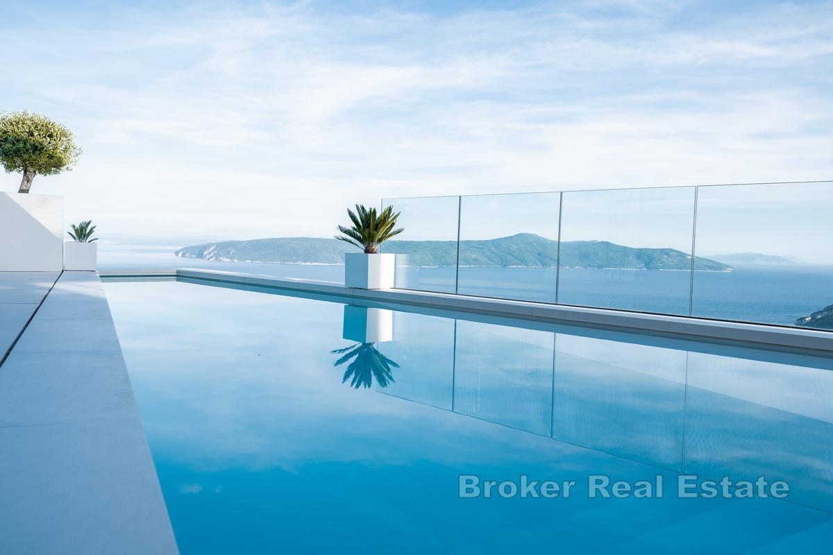 Moderní luxusní vila s výhledem