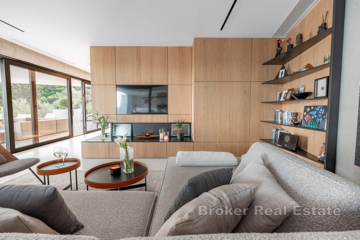 Moderní luxusní vila s výhledem