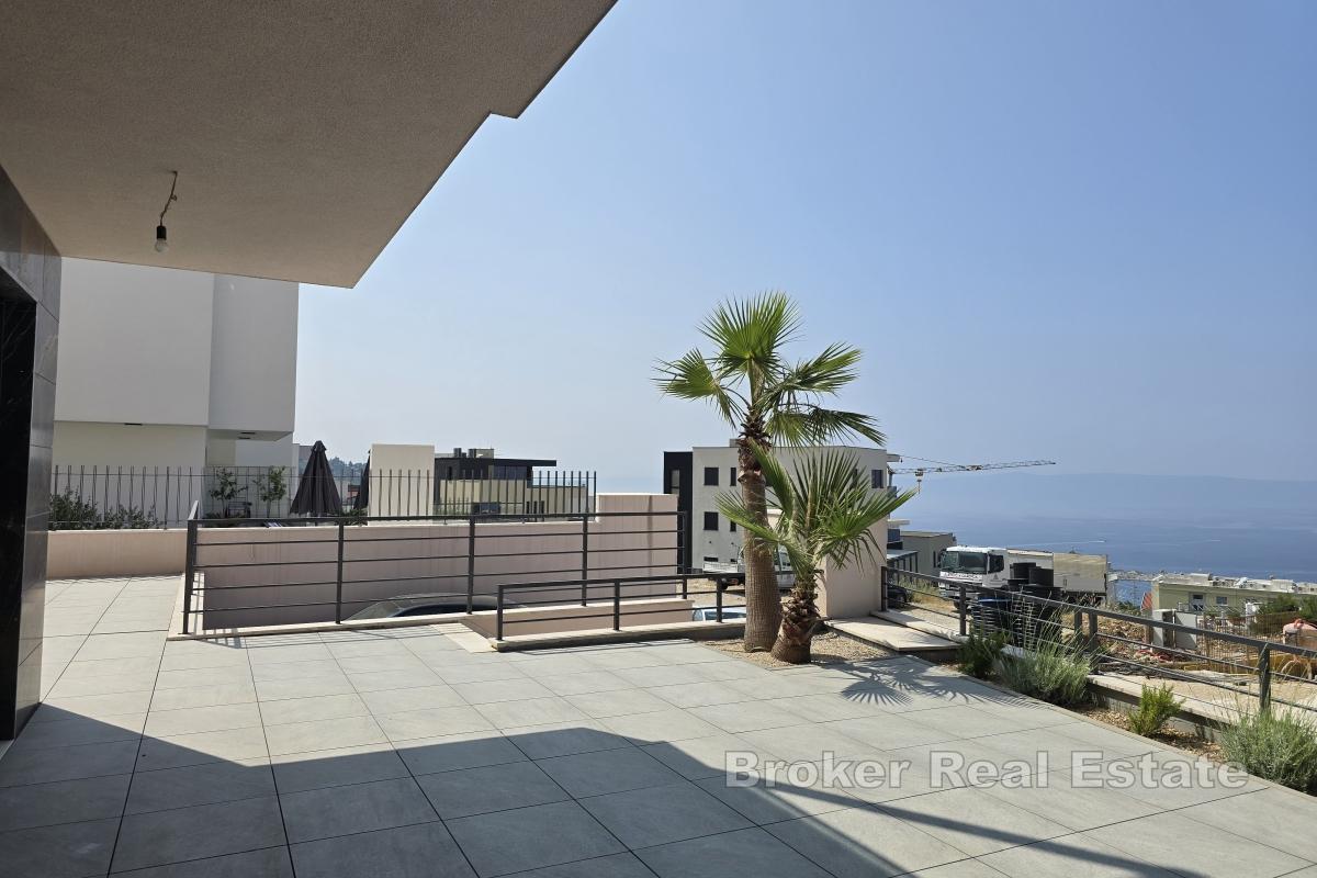 Moderne hus med svømmebasseng