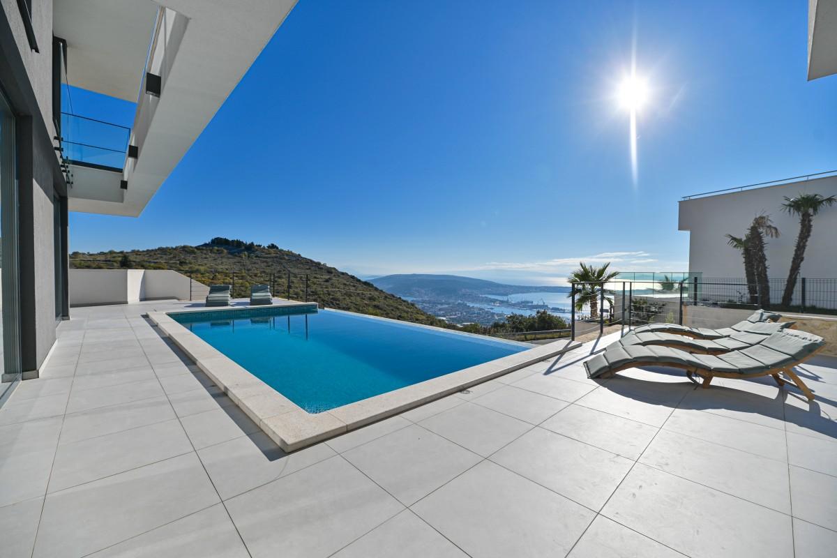 001-5409-30-Trogir-Modern-villa-with-pool-and-a-sea-view-sale