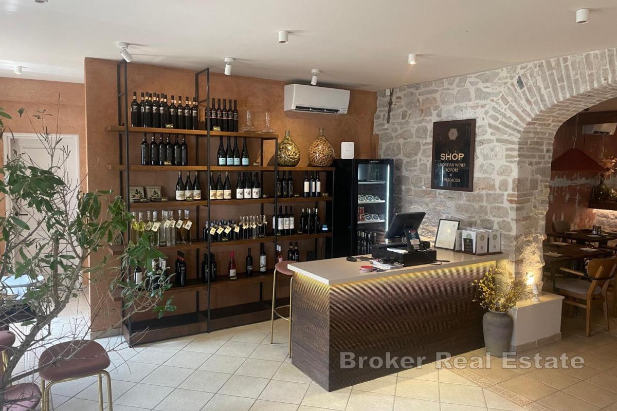 Ristorante in posizione privilegiata