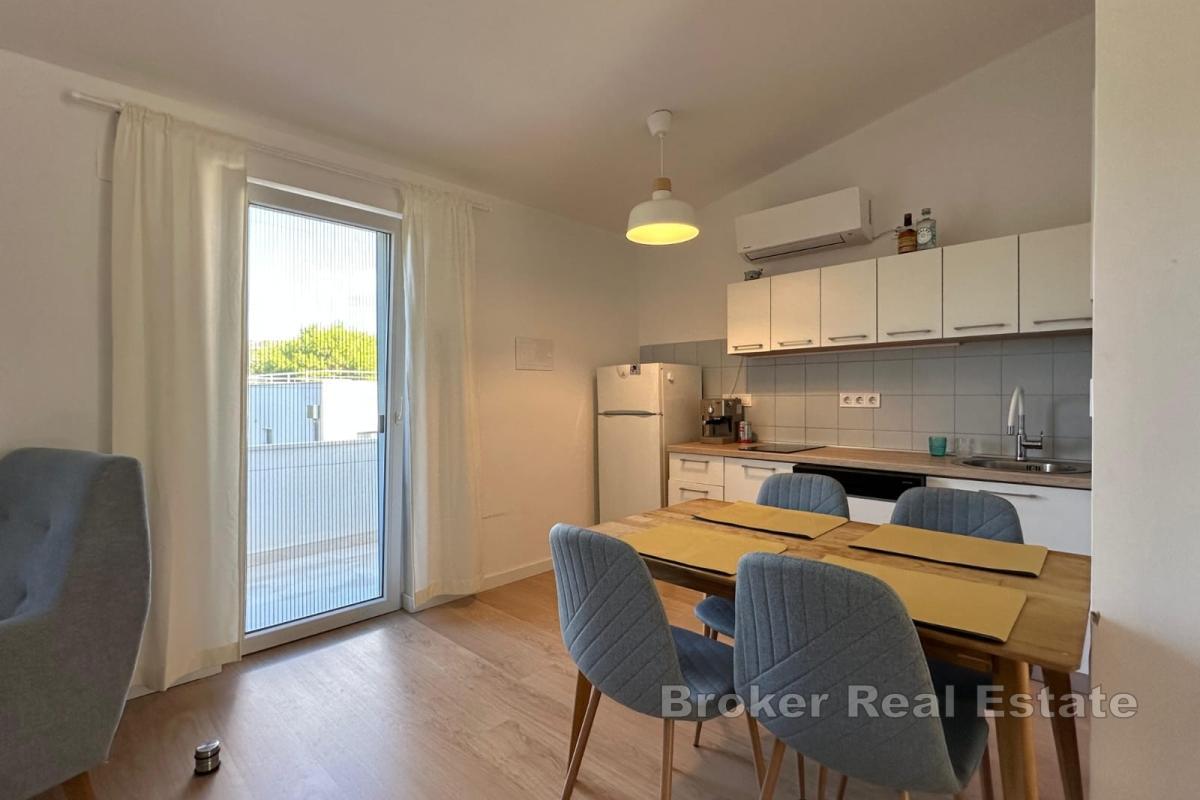 Renovirani apartman nadomak plaže