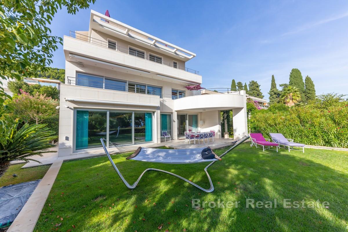 Großzügige Luxusvilla in bester Lage von Split