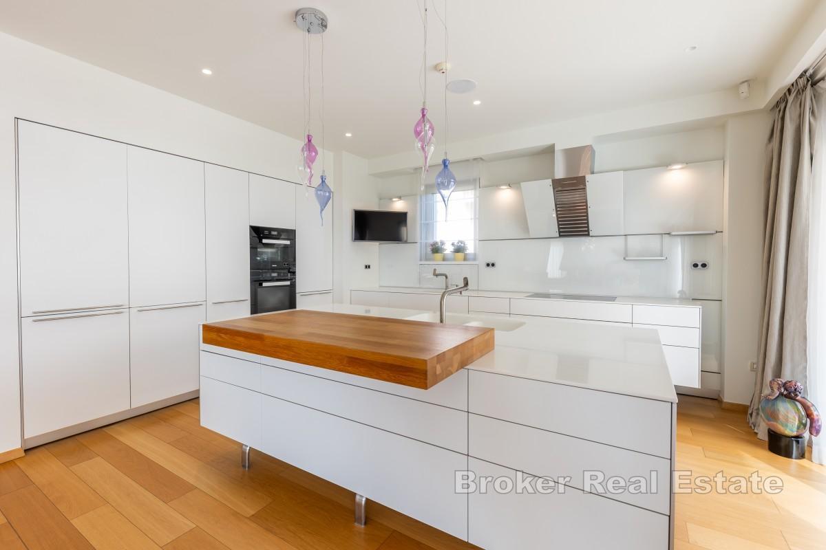 Großzügige Luxusvilla in bester Lage von Split