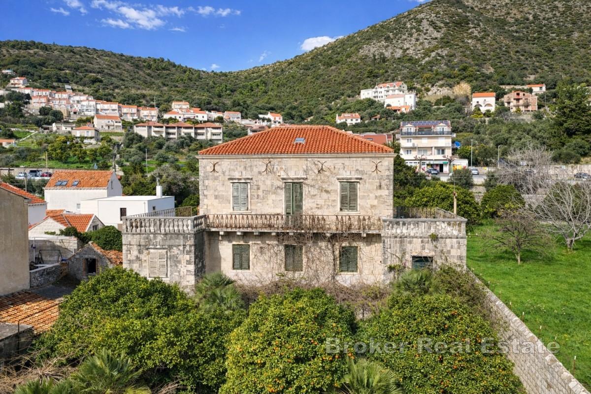 Propriété exclusive en bord de mer