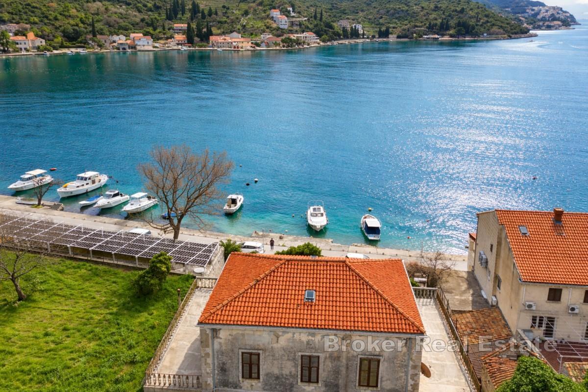 Propriété exclusive en bord de mer