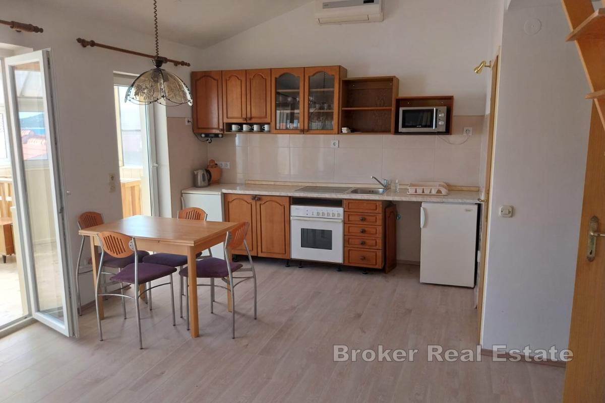 Immeuble d'appartements près de la plage