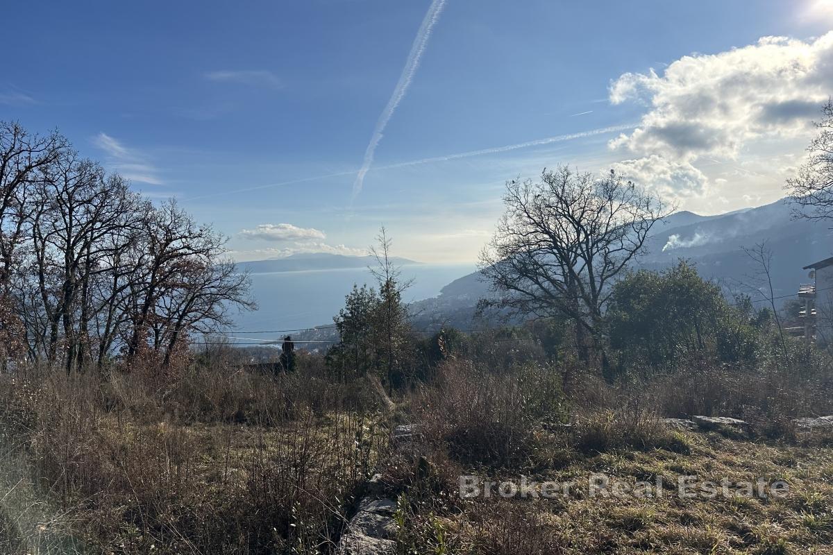 Stavební pozemek s výhledem na moře