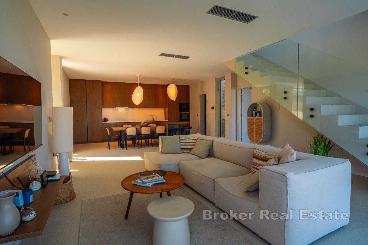 Luksusowa, nowoczesna willa z basenem bez krawędzi