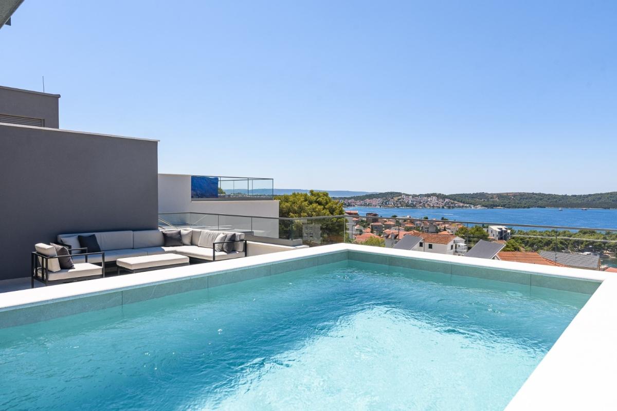001-5470-30-Trogir-Duplex-penthpuse-with-pool-and-a-sea-view-for-sale-for-sale