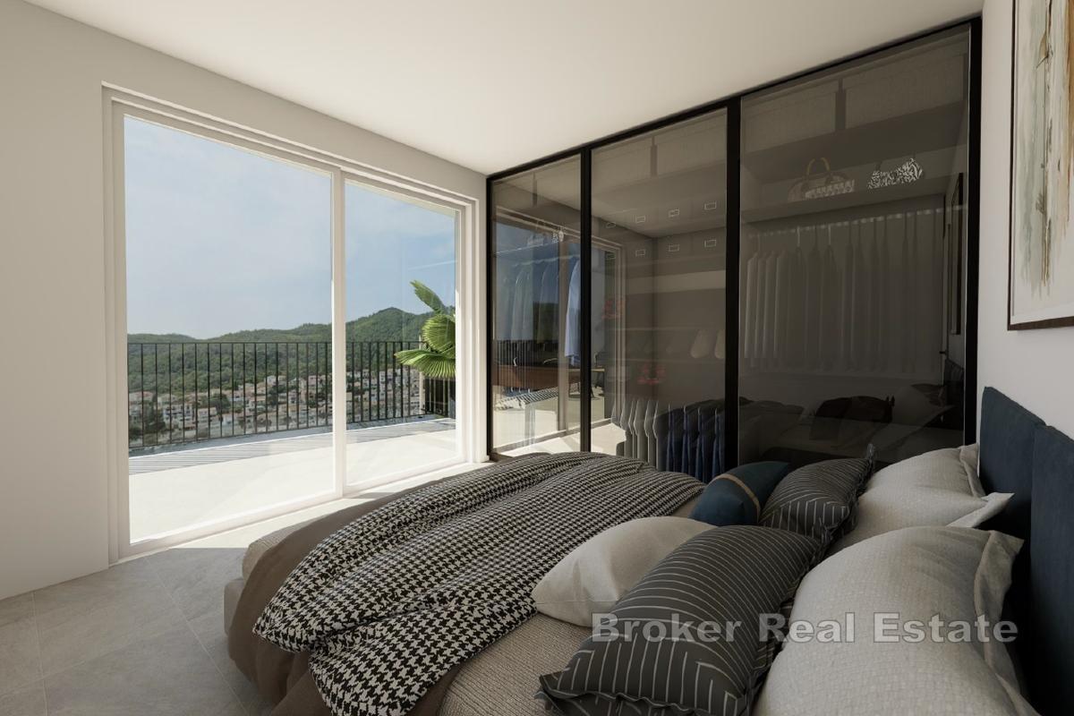 Dupleksleilighet med svømmebasseng og havutsikt