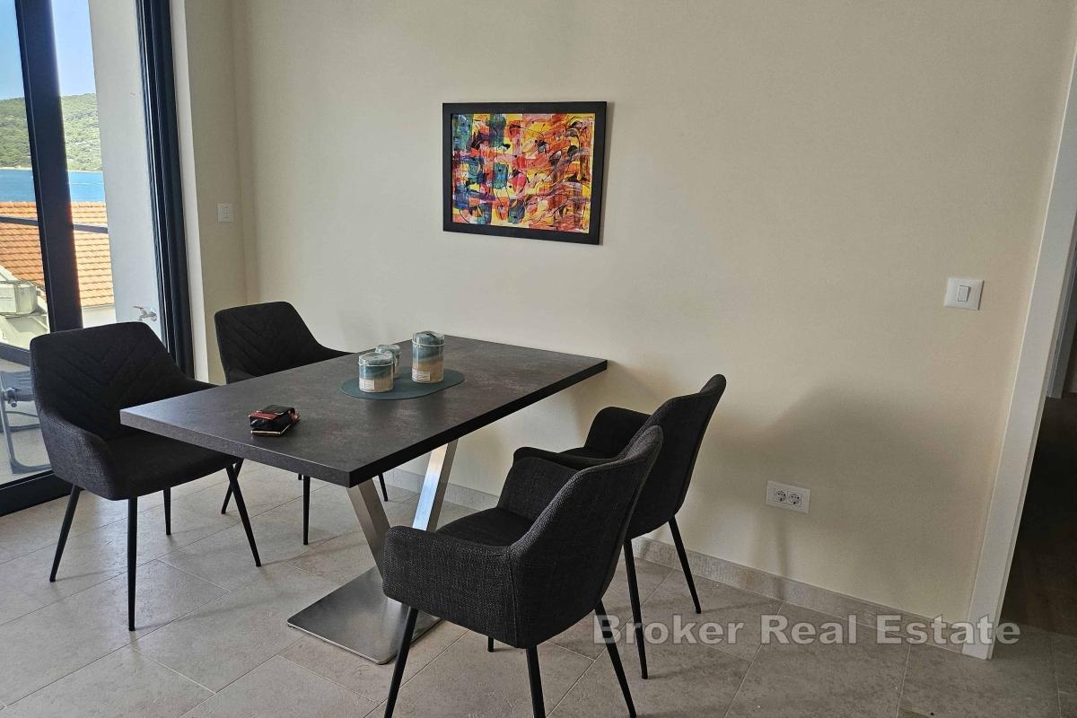 Trzypokojowy apartament z otwartym widokiem na morze