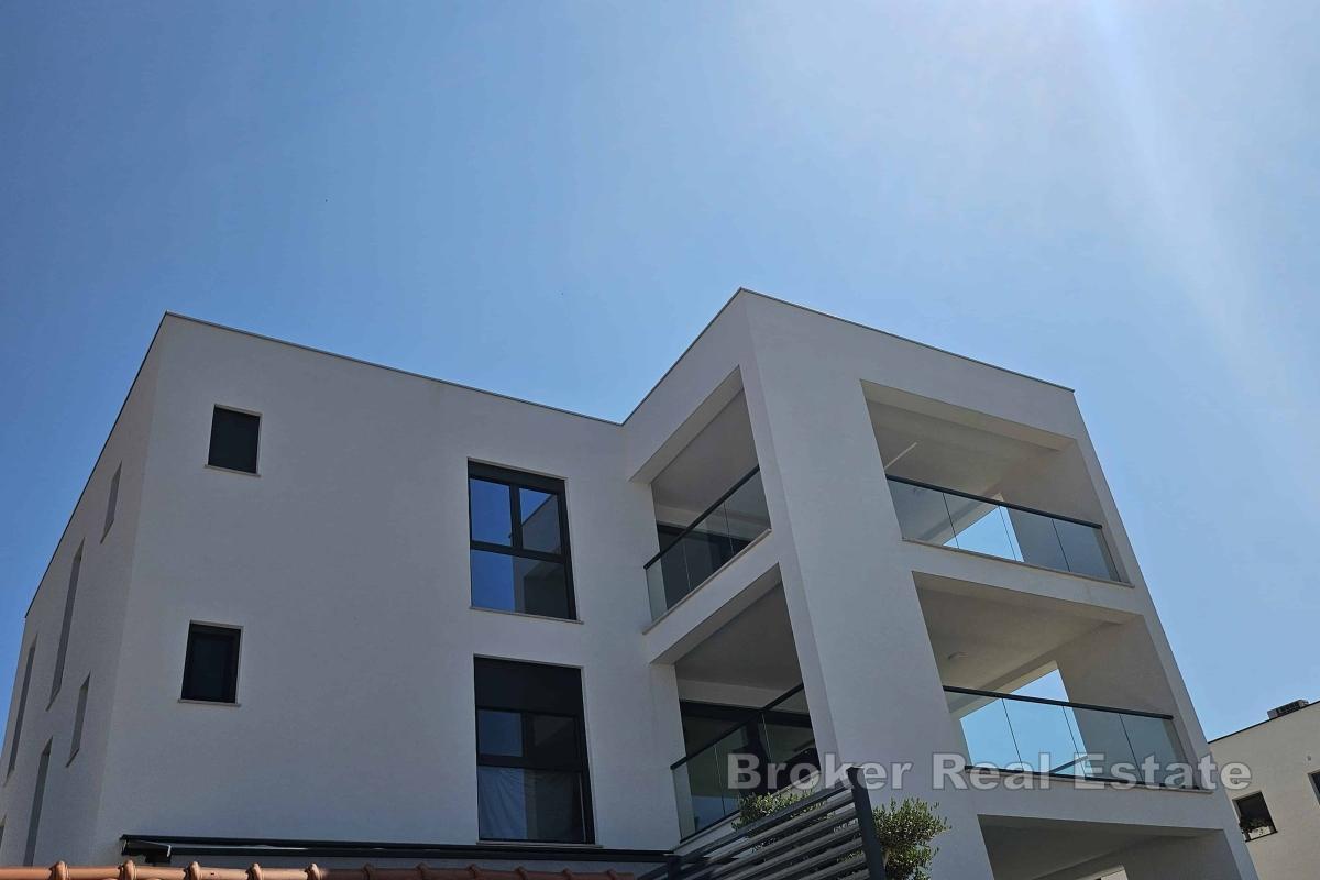 Trzypokojowy apartament z otwartym widokiem na morze