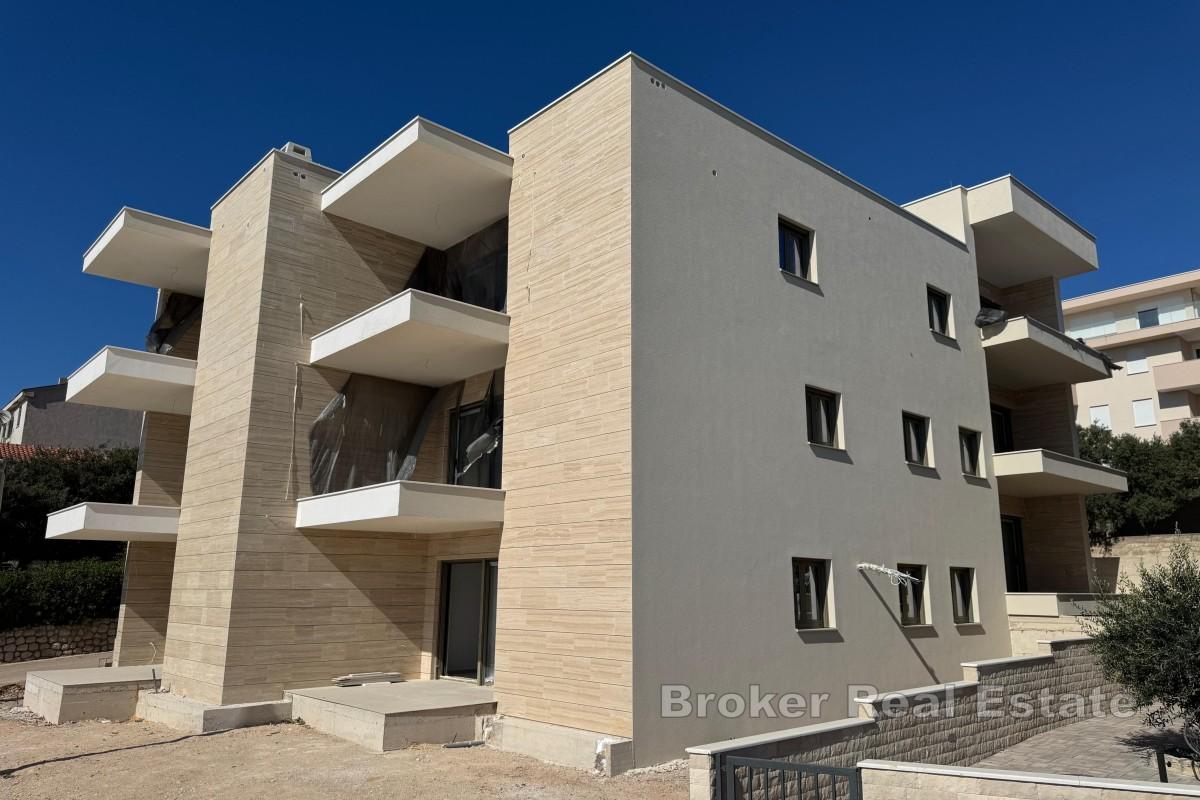 Moderno appartamento con due camere da letto e vista mare