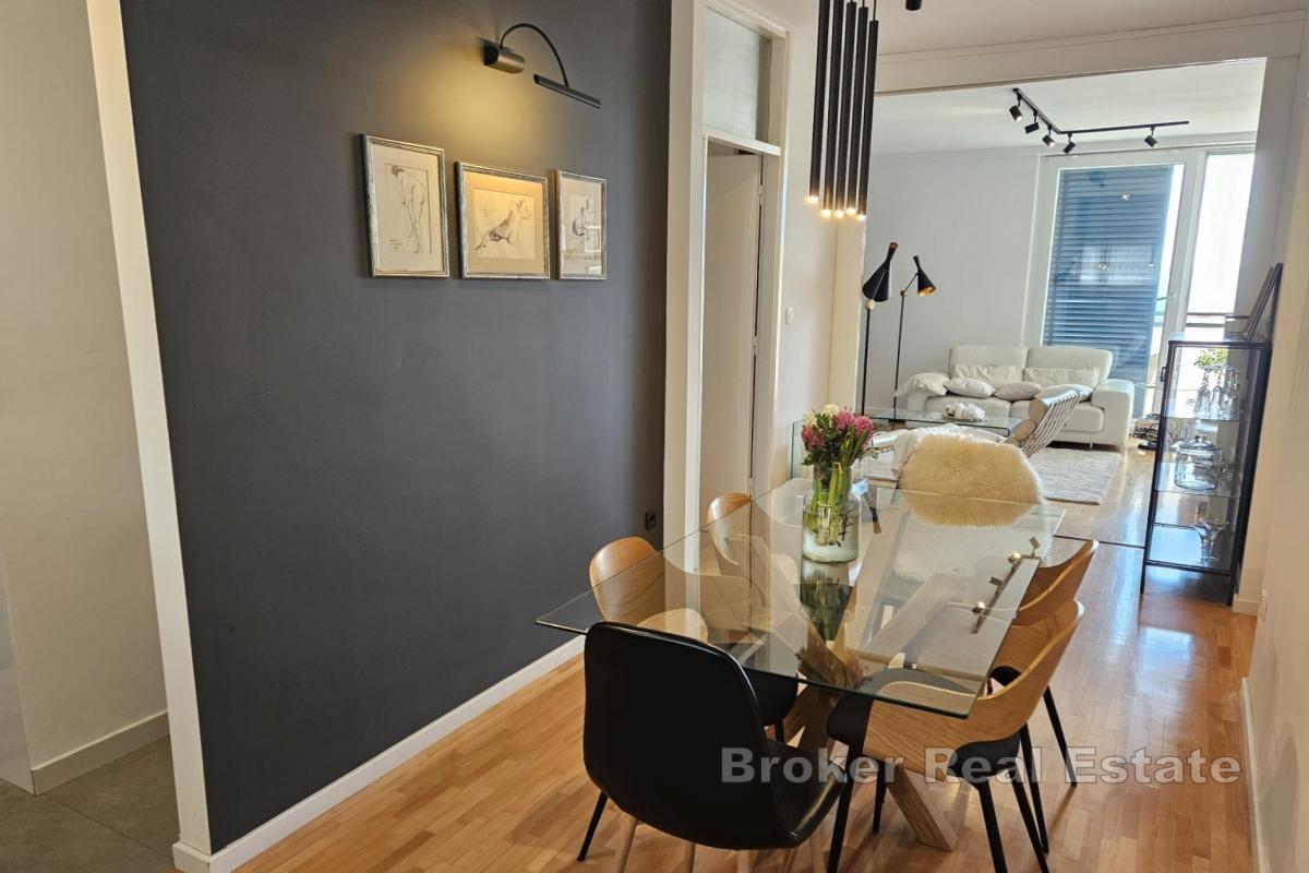 Elegant eingerichtetes Apartment mit traumhaftem Meerblick