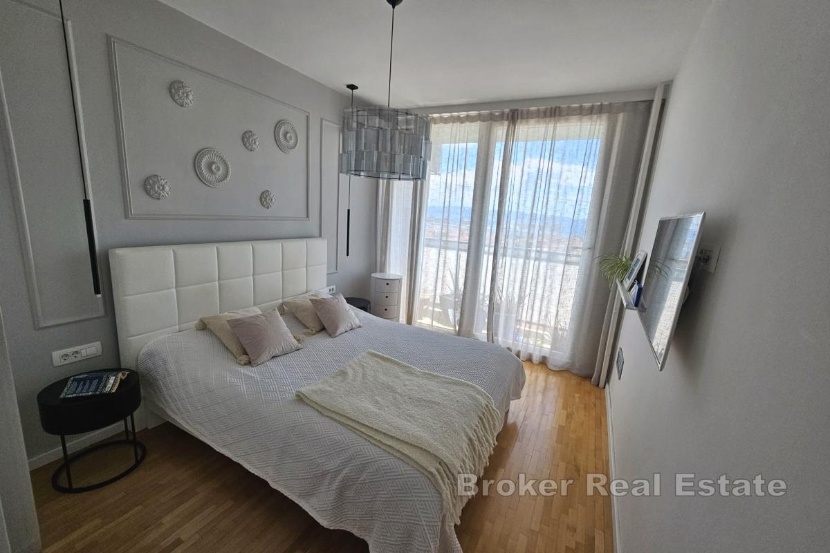 Elegant eingerichtetes Apartment mit traumhaftem Meerblick