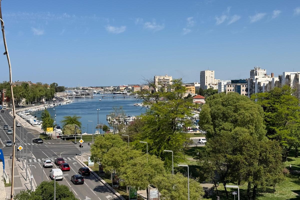 Dvosoban stan u blizini centra