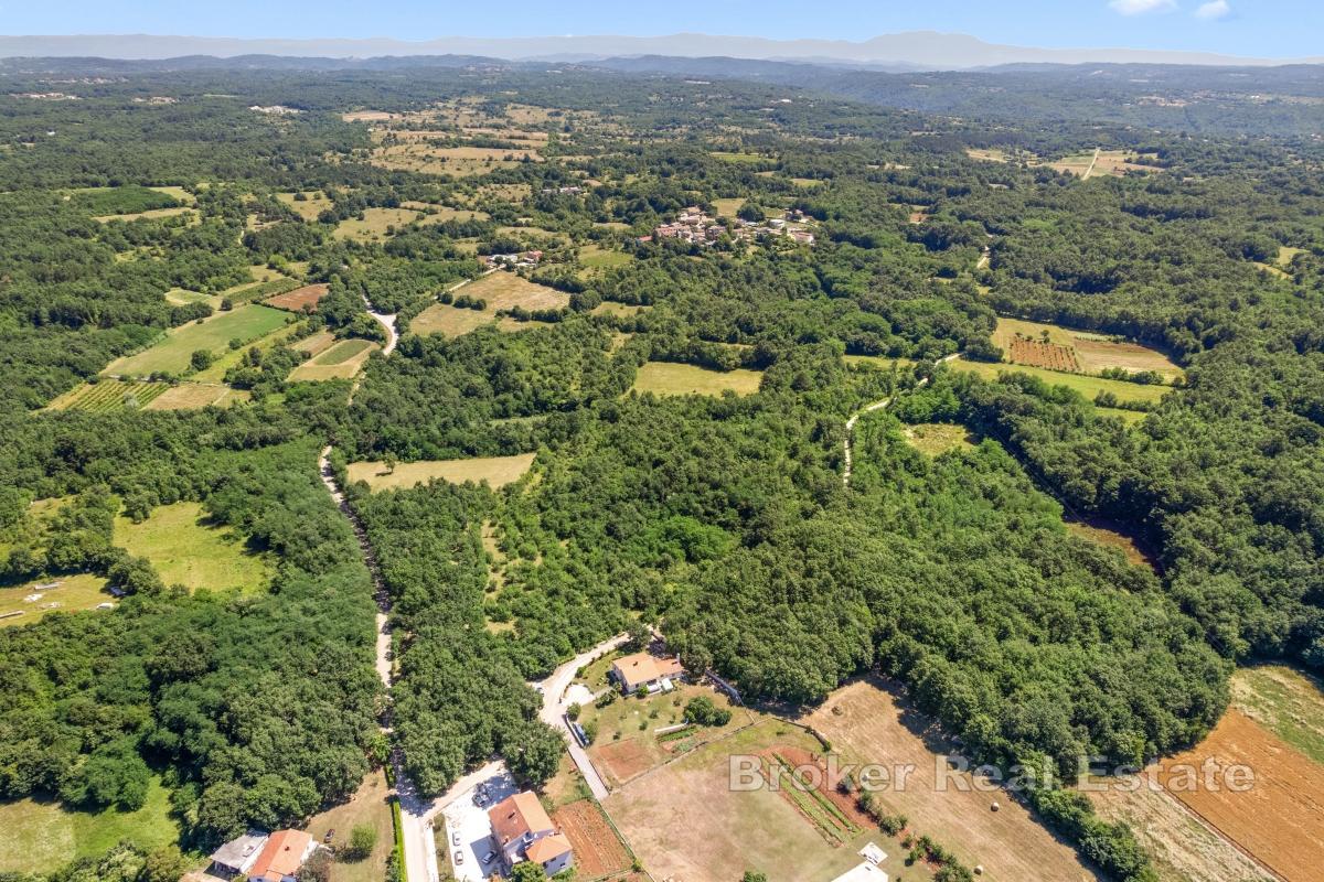 Terreno edificabile nell'entroterra tranquillo dell'Istria