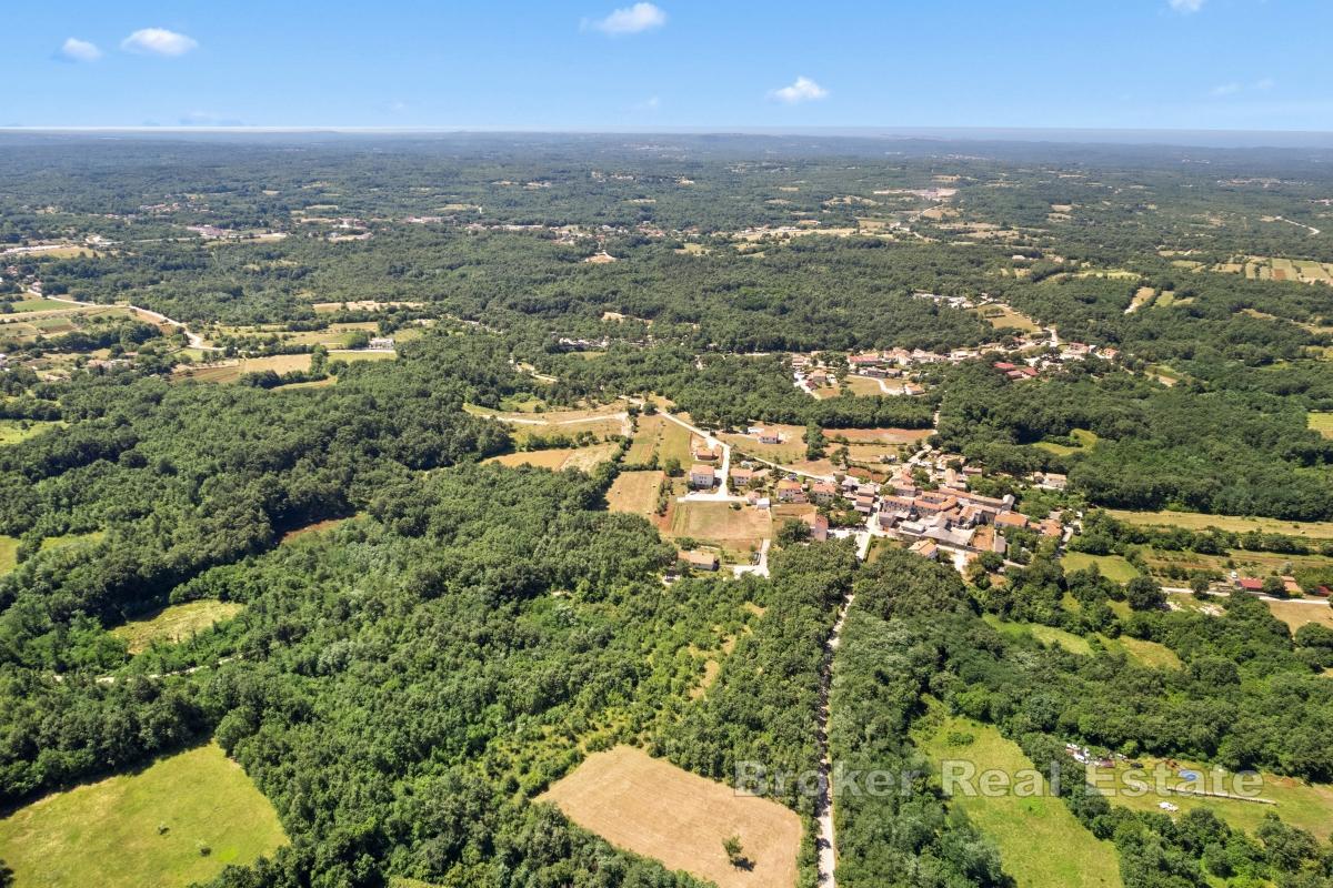 Terreno edificabile nell'entroterra tranquillo dell'Istria