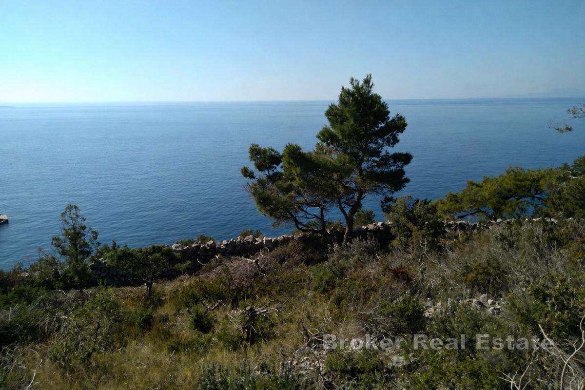 Terrain constructible avec vue dégagée sur la mer