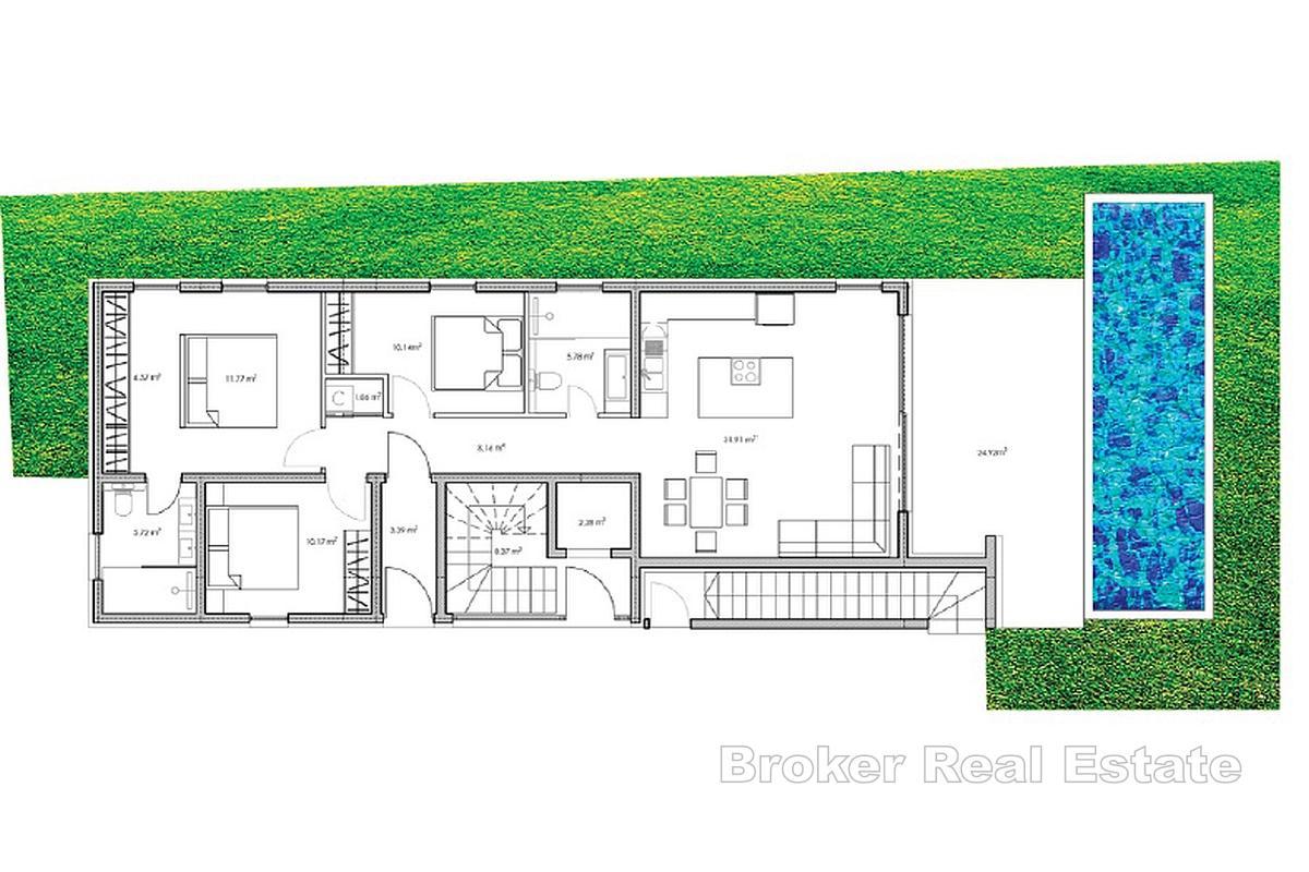Przestronny apartament z trzema sypialniami i basenem, blisko plaży
