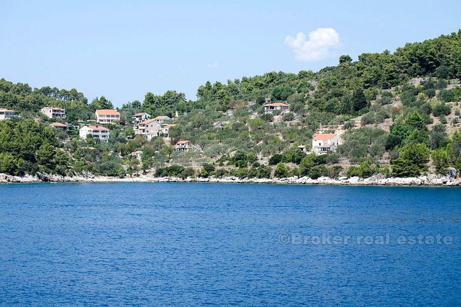 ön Korcula, tomt i en lugn vik