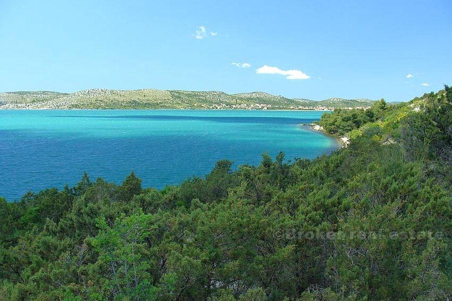 Blízko Šibenik - zemědělská půda