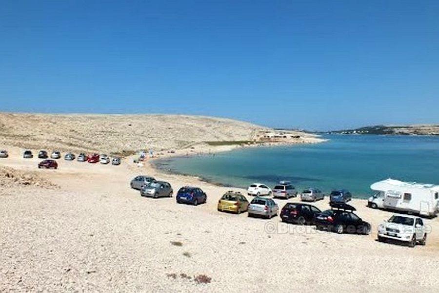 île de fins touristiques de l'intrigue du bâtiment Pag + parcelle agricole