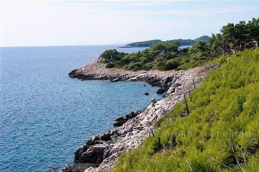 Остров Корчула. земля под застройку