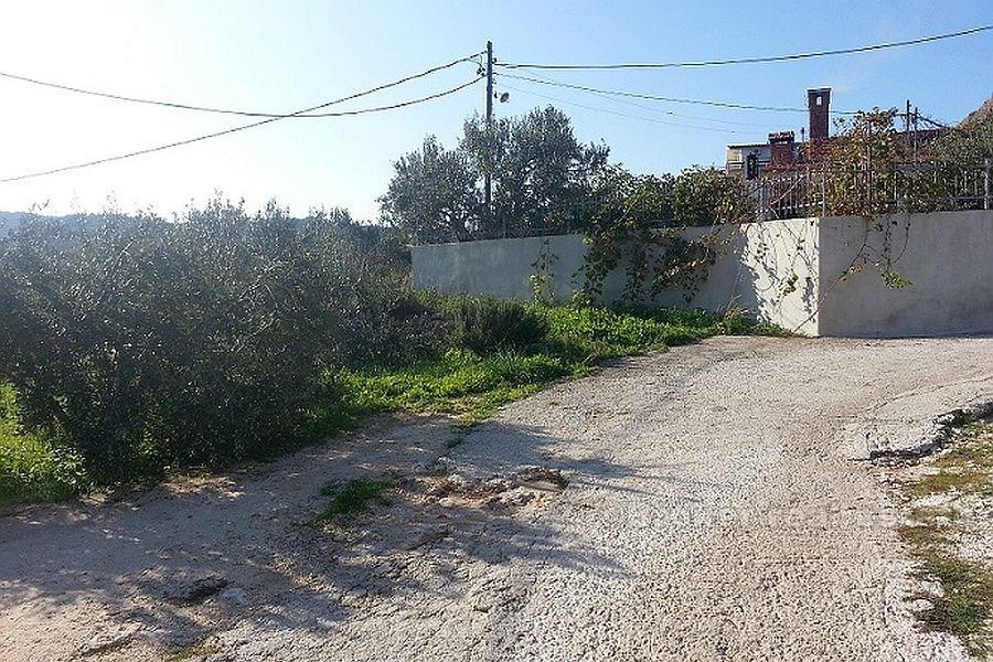Ciovo, several building plots near the sea!