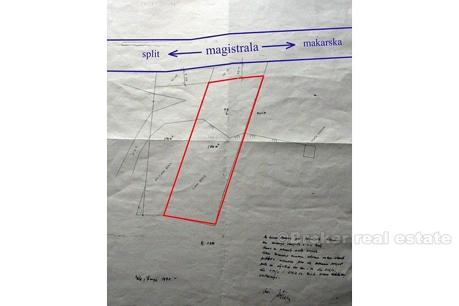 Près de Makarska - terrain à bâtir de 700m2