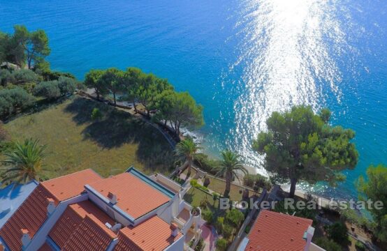 Паг &#8211; Дом в первом ряду от моря