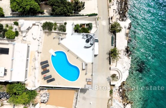 001-2044-56-Marina-Seafront-apartment-villa-for-sale